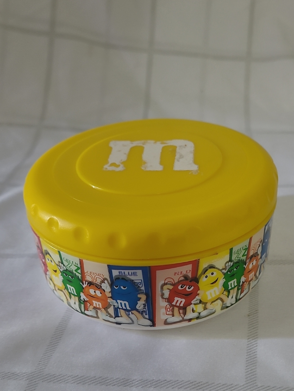 2002 VTG M&M Insulated Thermos Snack /Soup Container With Lid 10.5oz Yellow